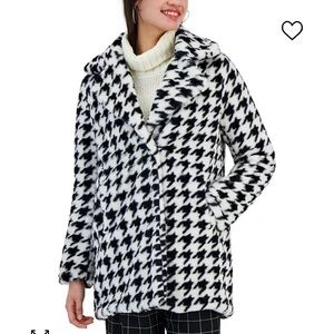 CoffeeShop Junior’s Faux-Fur Coat